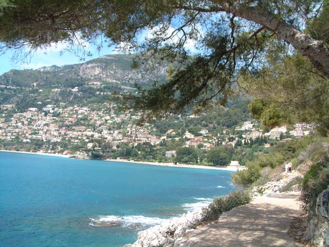 Sentier du littoral entre roquebrune et Monaco
